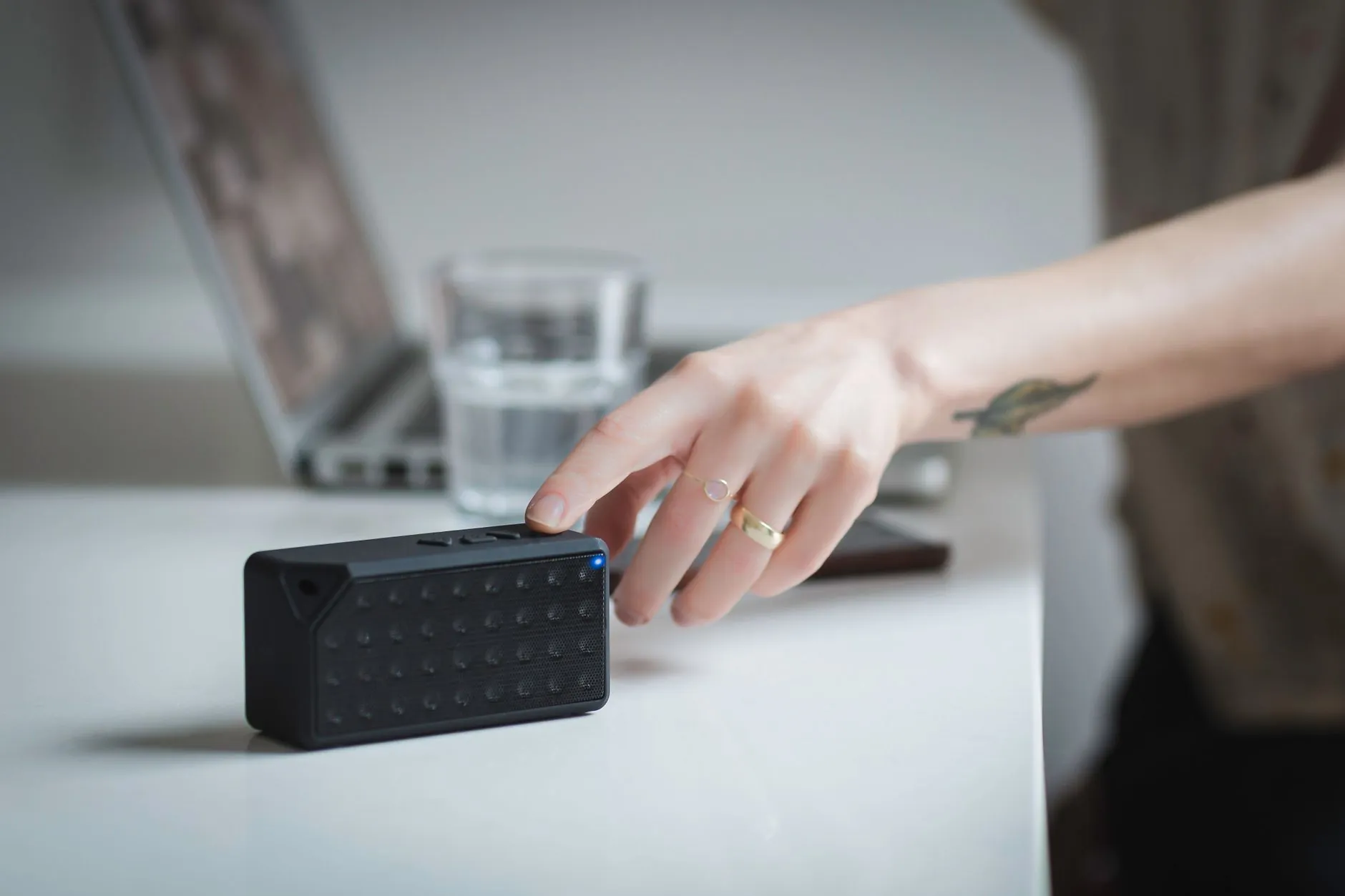停车场道闸系统升级改造指南：车牌识别与无人值守方案对比解析