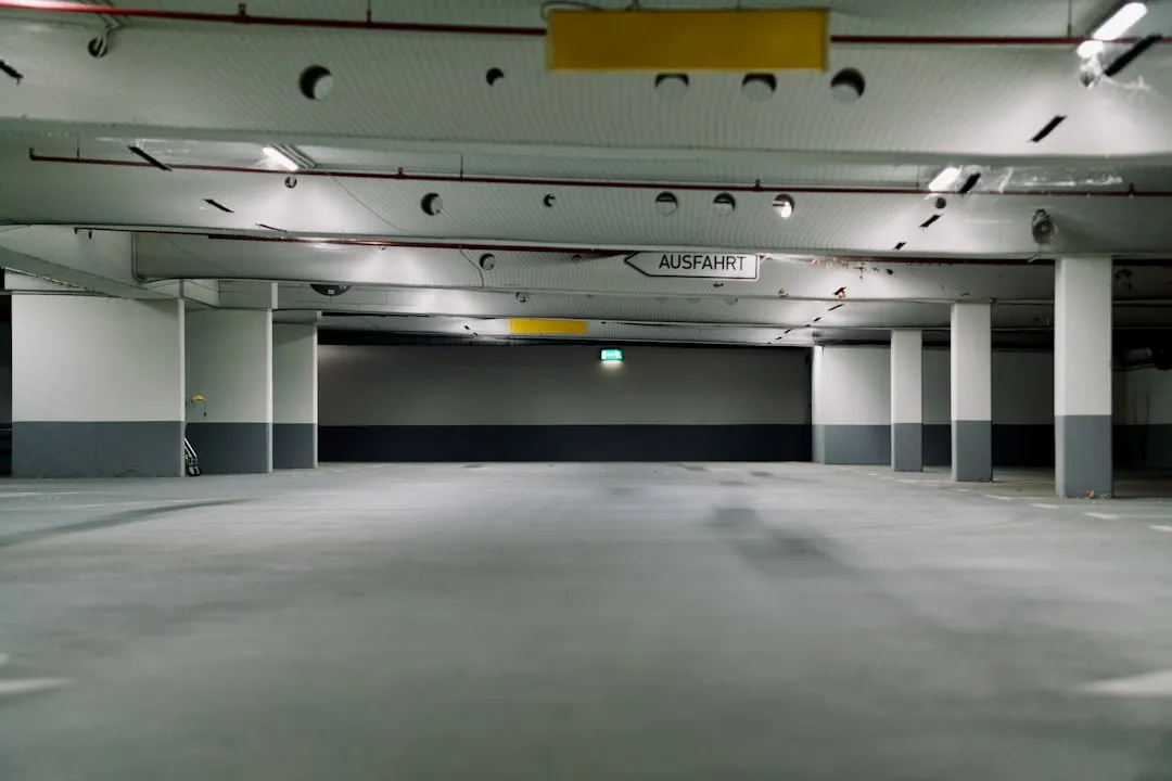 停车场车位引导系统部署方案及常见问题规避指南正文配图 1
